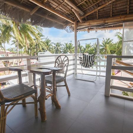 8 Colors Beach House Resort Malay Exterior photo